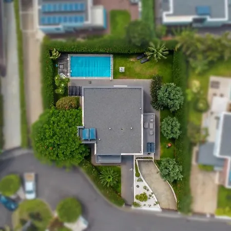 Star With Private Heated Pool In Willa